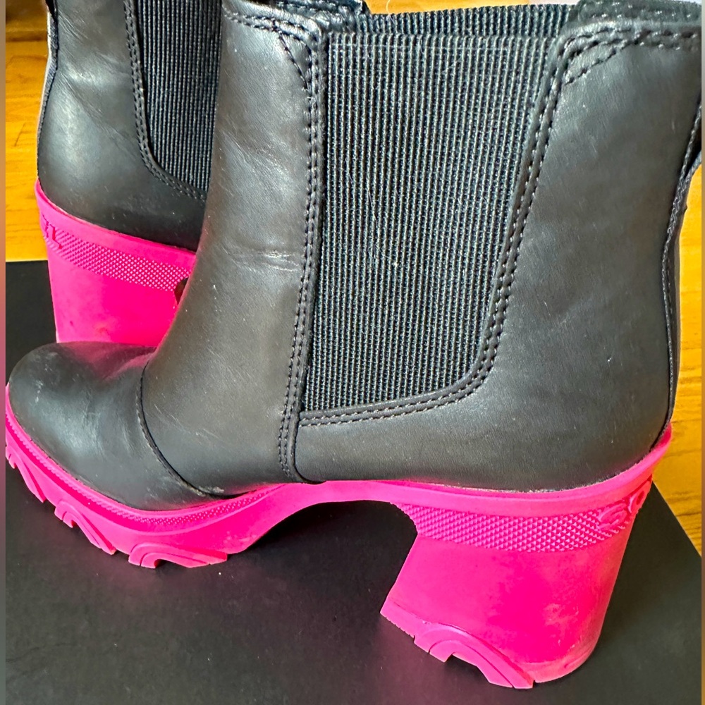 Sorel Brex Chelsea Neon Pink Boot